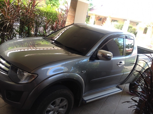 Mitsubishi Triton Mitsubishi Triton