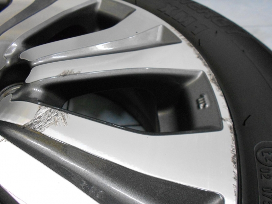 ขายล้อแม็ก Honda freed ขอบ 15 พร้อมยาง Michelin 175/65/15 ปลายปี 12/เทิร์นได้ ใส่ฟรี ส่งฟรีค่ะ