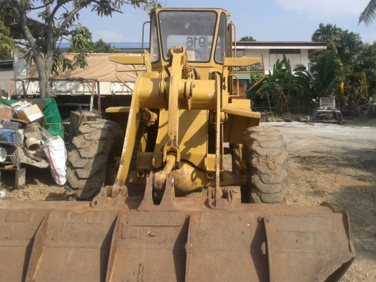 รถตักล้อยาง cat916