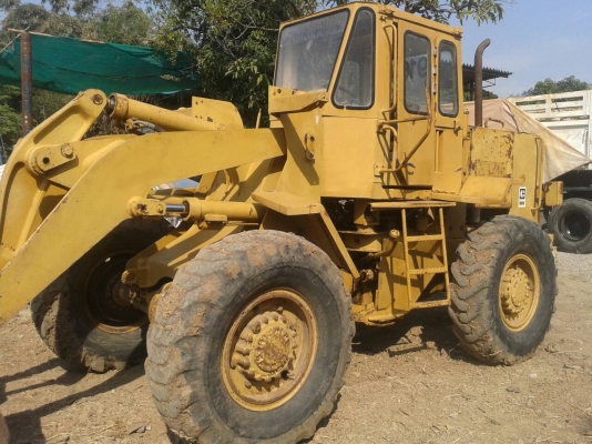 รถตักล้อยาง cat916