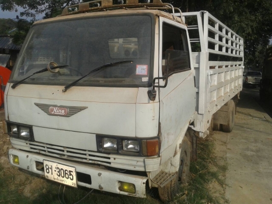 รถ 6 ล้อ FB 113