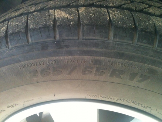 ขายล้อ วีโก้ ขอบ  17  พร้อมยาง ปี2010 ขาย  9900