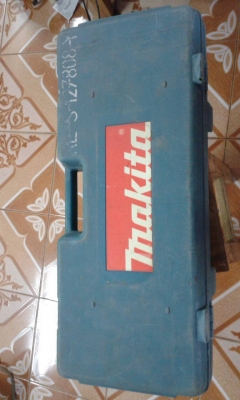 ขายเลื่อยไฟฟ้ายี่ห้อ มาตีต้า รุ่น JR3070CT ราคา 2800 บาท