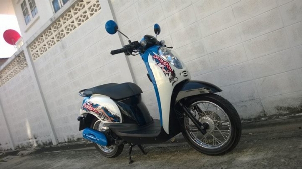 SCOOPYi 2012 สภาพใหม่กริ๊บ วิ่ง 9000 ส่งฟรีทั่วไทย ขายถูกๆ ต่อรองได้