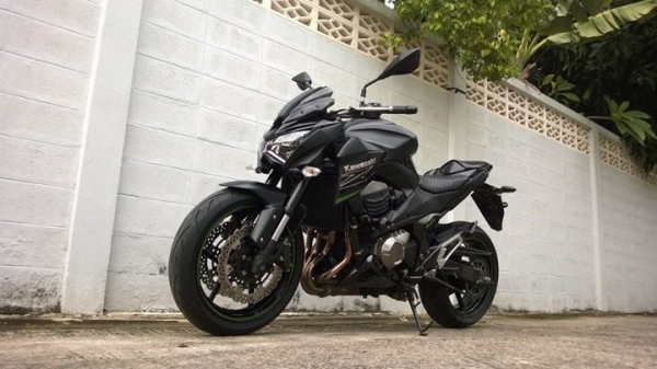 Z800 สภาพสวย วิ่ง 2000 มีของแต่ง ถูกๆ ต่อรองได้ จัดส่งฟรี สวยๆจ้า