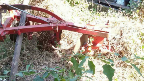 **295,000 บ.ต่อรอง**ขายรถไถ2เพลา 4WD YANMAR EF453T 4WD เครื่องเดิม เกียร์เดิม ท้ายเดิม ช่วงล่างเดิมๆ เครื่องแน่นๆ แรง ปั้มดี แรงดี ท้ายแน่นๆ ยางดี4เส้น บอดี้เดิมบาง สีสันสวย พร้อมอุปกรณ์ 5ชิ้น โรตารี่ ยกร่อง หางขุด หางพรวน3 และหาง6 สภาพพร้อมใช้งานไม่มีผุ