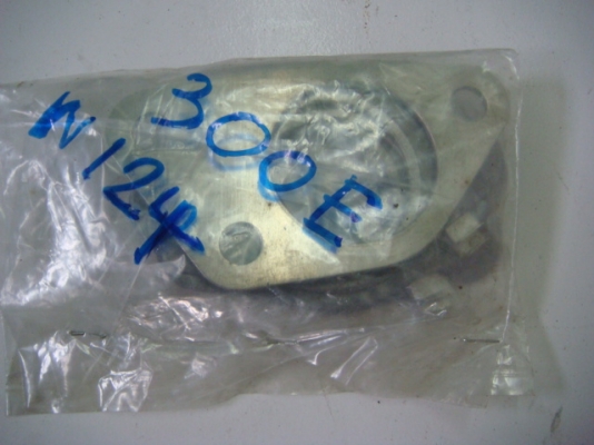 ขายประเก็นท่อไอเสีย W124-300E