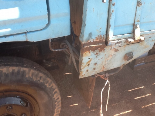 จองแล้วครับพี่น้องจากขอนแก่นจร้าขายครับkt26เครื่อง4bc2ยาง750/15แคชชีแดงตลอดเส้นไม่ไม่ผุหัวไม่ผุเครื่องหลวมยางต้องเปลี่ยนใหม่4เส้นช่วงล่างดีวิ่งใด้สบายๆราคาเบาๆๆทะเบียน31ธค58