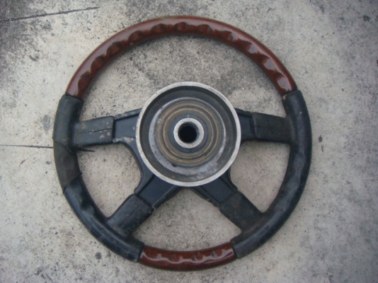 ขายพวงมาลัย LORINSER