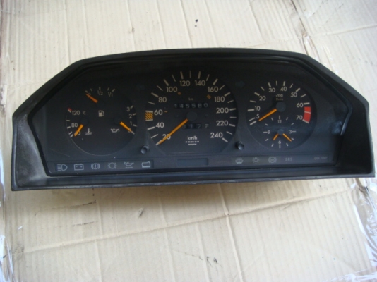 ขายเรือนไมล์ W124-300E