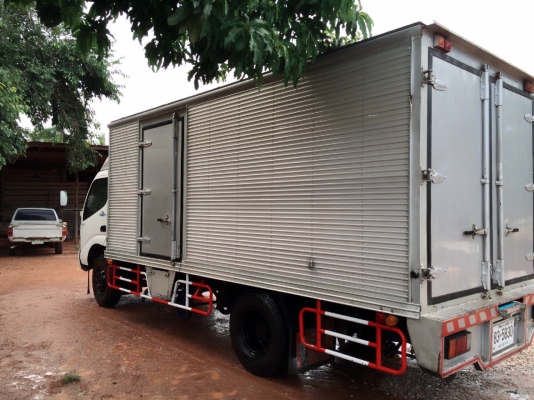 รถ6ล้อ ทูโท่ 121เเรง เทอร์โบ ยาว 5 เมตร รถสวยสภาพดี ขายด่วน เจ้าขายเอง