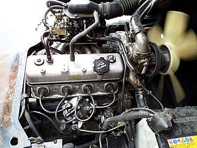 ขายรถยกโตโยต้า 1.5 ตัน รุ่น5 เครื่องเบนซิน   กระบอกคู่  เสาสูง 4 เมตร  เสาต่ำ ยางตันใหม่ พวงมาลัยเพาเว่อร์  สีเดิมจากนอก นำเข้าจากญี่ปุ่น ใช้งานได้ทันที ราคา180000