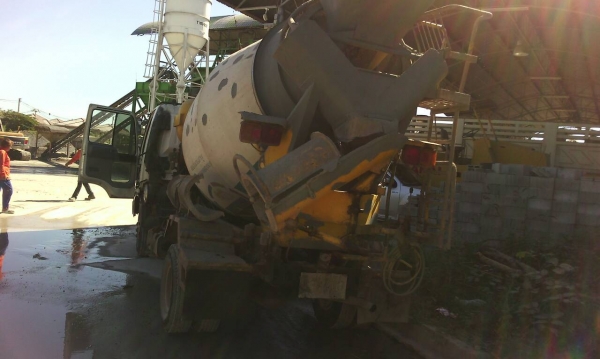 ขายรถ6ล้อรถนำเข้าติดโม่ปูนตรง3.5คิวเครื่อง210มีเล่มทะเบียนรถวิ่งได้144500กิโล ขายรถ6ล้อรถนำเข้าติดโม่ปูนตรง3.5คิวเครื่อง210มีเล่มทะเบียนรถวิ่งได้144500กิโล