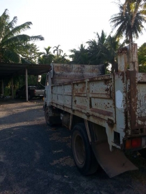 ขาย 6 ล้อดั้ม Hino 180 แรง รถพร้อมใช้ ขาย 6 ล้อดั้ม Hino 180 แรง รถพร้อมใช้