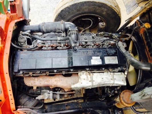 ขาย ISUZU 195 ยาว 7.20 เมตร ตู้สิบบานไม่มีเสากลางครับ