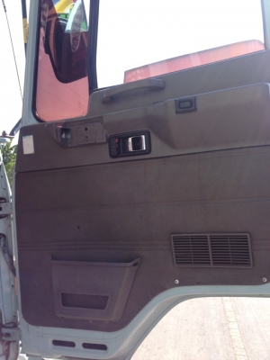 ขาย ISUZU 195 ยาว 7.20 เมตร ตู้สิบบานไม่มีเสากลางครับ