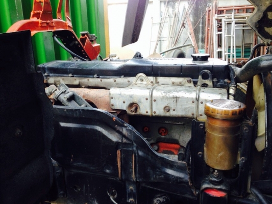 ขาย ISUZU 195 ยาว 7.20 เมตร ตู้สิบบานไม่มีเสากลางครับ