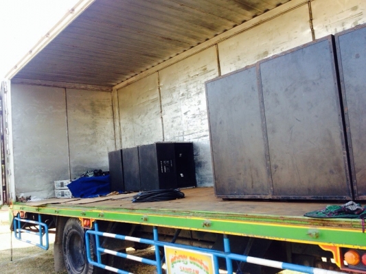 ขาย ISUZU 195 ยาว 7.20 เมตร ตู้สิบบานไม่มีเสากลางครับ