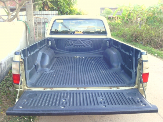 ขาย อีชุชุ ดาก้อนอายแคป Slx ปี2001 คัดชีสวย แอร์เย็น ล้อแมก แมคลายเนอ สีสวย เครื่องเล่น DVD