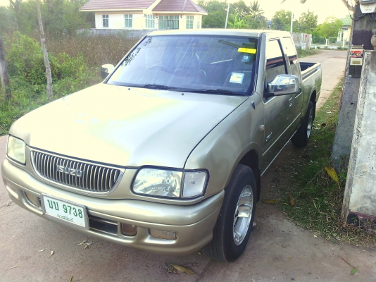 ขาย อีชุชุ ดาก้อนอายแคป Slx ปี2001 คัดชีสวย แอร์เย็น ล้อแมก แมคลายเนอ สีสวย เครื่องเล่น DVD