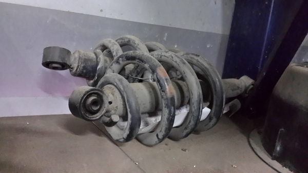 ขายสปริง-โช็ครถโฟล์คตู้