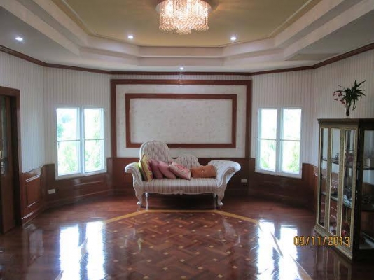 ขายคฤหาสน์หรู พุทธมลฑลสาย 5 บนพื้นที่ 3 ไร่