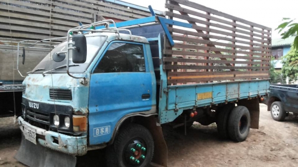 **220,000 บ.ต่อรอง**ขาย6ล้อ ช่วงล่างใหญ่ขอลุย ISUZU KS 100แรง ฝาขาว เครื่องวางใหม่ เกียร์ดี สโลวกลาง ช่วงล่าง คานหน้า115 6น็อต เฟืองท้ายF คัสซีเก็บงานมา แข็งแรง กระบะพื้นไม้คอกไม้สูงยาว4.30ม.สภาพดี พื้นดี คอกยังสวย ไม่ผุไม่หัก ฝาทึบดี ไม่ผุ หัวเก๋งดี ภายใ **220,000 บ.ต่อรอง**ขาย6ล้อ ช่วงล่างใหญ่ขอลุย ISUZU KS 100แรง ฝาขาว เครื่องวางใหม่ เกียร์ดี สโลวกลาง ช่วงล่าง คานหน้า115 6น็อต เฟืองท้ายF คัสซีเก็บงานมา แข็งแรง กระบะพื้นไม้คอกไม้สูงยาว4.30ม.สภาพดี พื้นดี คอกยังสวย ไม่ผุไม่หัก ฝาทึบดี ไม่ผุ หัวเก๋งดี ภายใ