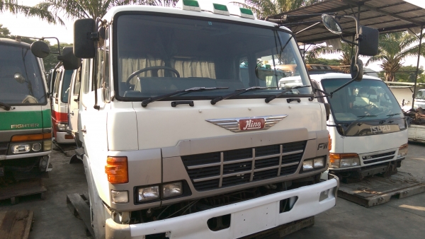 หัวเก๋ง hino sumo 3 ใบปัด ตรงสเปกบ้านเรา ตัดติดพร้อมครัทซี หัวเก๋ง hino sumo 3 ใบปัด ตรงสเปกบ้านเรา ตัดติดพร้อมครัทซี
