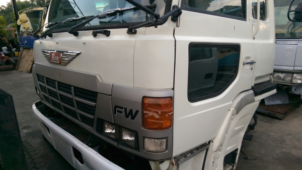 หัวเก๋ง hino sumo  3 ใบปัด ตรงสเปกบ้านเรา ตัดติดพร้อมครัทซี