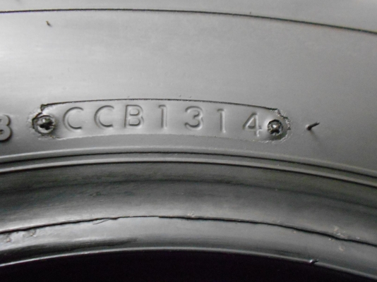 ขายยาง Bridgestone R623 215/70/15 ปี 14 ถอดป้ายแดง 1 ชุด/ใส่ฟรี ส่งฟรีค่ะ