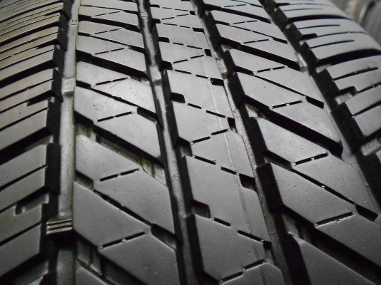 ขายล้อแม็ก New Pajero 2014 ขอบ 17 พร้อมยาง Bridgestone 265/65/17 ปลายปี 13/เทิร์นได้ ใส่ฟรี ส่งฟรีค่ะ