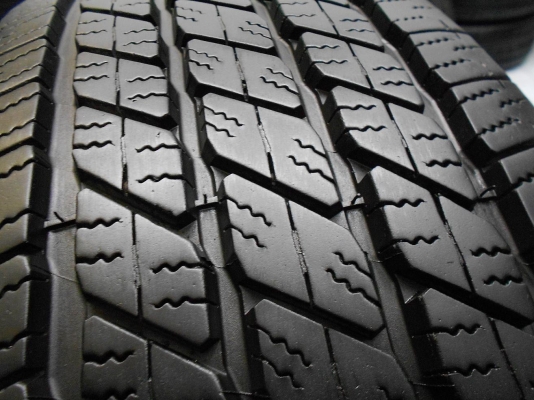 ขายล้อแม็ก Toyota Fortuner ขอบ 17 พร้อมยาง Michelin 265/65/17 ปี 13/เทิร์นได้ ใส่ฟรี ส่งฟรีค่ะ