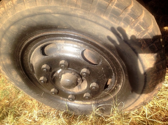 **315,000 บ.ต่อรอง**ขาย10ล้อ1เพลา ท้ายลาดขึ้นแบคโฮ100/120 ISUZU TX วางเครื่อง ROCKY 6BG1-175แรง เครื่อง ฟิตมาใหม่ไม่น่าน แน่นๆ แรงจริง ประหยัด มากครับ เกียร์ดีเข้าง่ายไม่หลุด ช่วงล่างเดิม เพลาเดียวเดิม คัสซีเก็บงานแล้ว แข็งแรงครับ หางขึ้นแบคโฮ สภาพดี พื้น **315,000 บ.ต่อรอง**ขาย10ล้อ1เพลา ท้ายลาดขึ้นแบคโฮ100/120 ISUZU TX วางเครื่อง ROCKY 6BG1-175แรง เครื่อง ฟิตมาใหม่ไม่น่าน แน่นๆ แรงจริง ประหยัด มากครับ เกียร์ดีเข้าง่ายไม่หลุด ช่วงล่างเดิม เพลาเดียวเดิม คัสซีเก็บงานแล้ว แข็งแรงครับ หางขึ้นแบคโฮ สภาพดี พื้น