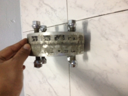 ขายอแดปเตอร์ อลูมิเนียม 4รู114ออก4รู114 หนา1นิ้ว ราคา1500บาท โทร0924462525โส