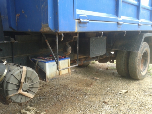 ขายรถบรรทุก6ล้อดั้ม