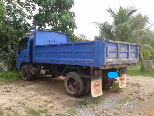 ขายรถบรรทุก6ล้อดั้ม