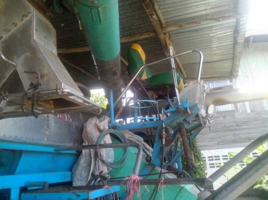 **745,000 บ.ต่อรอง**ขายรถเกี่ยวแบบอุ้ม "วรพจน์การช่าง" เครื่องJO8C เทอโบ ตัวเดิน200 ปั้มไดกิ้น22 อุ้ม2.5ตัน โซ่ใหม่ ช่วงล่างดี ปั้มดีแรง เครื่องแน่น แรง ไม่มีเยิ้ม ทำงานดี ลุยงานเก่ง บอดี้ดี สีสันโอเค แทร็กครบ พร้อมลงเกี่ยว ราคาต่อรองได้เด้อ พี่