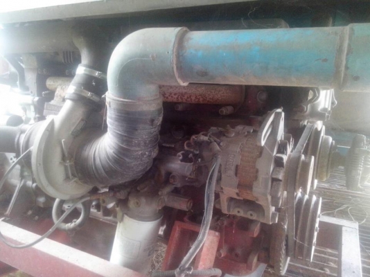 **745,000 บ.ต่อรอง**ขายรถเกี่ยวแบบอุ้ม "วรพจน์การช่าง" เครื่องJO8C เทอโบ ตัวเดิน200 ปั้มไดกิ้น22 อุ้ม2.5ตัน โซ่ใหม่ ช่วงล่างดี ปั้มดีแรง เครื่องแน่น แรง ไม่มีเยิ้ม ทำงานดี ลุยงานเก่ง บอดี้ดี สีสันโอเค แทร็กครบ พร้อมลงเกี่ยว ราคาต่อรองได้เด้อ พี่