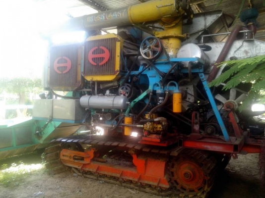 **745,000 บ.ต่อรอง**ขายรถเกี่ยวแบบอุ้ม "วรพจน์การช่าง" เครื่องJO8C เทอโบ ตัวเดิน200 ปั้มไดกิ้น22 อุ้ม2.5ตัน โซ่ใหม่ ช่วงล่างดี ปั้มดีแรง เครื่องแน่น แรง ไม่มีเยิ้ม ทำงานดี ลุยงานเก่ง บอดี้ดี สีสันโอเค แทร็กครบ พร้อมลงเกี่ยว ราคาต่อรองได้เด้อ พี่