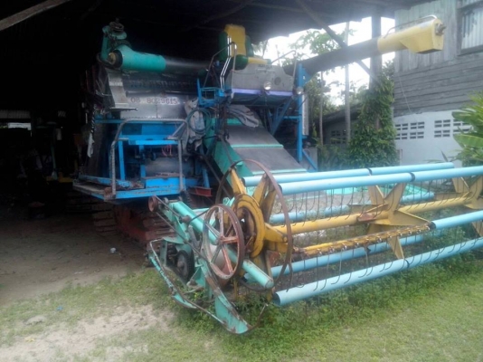 **745,000 บ.ต่อรอง**ขายรถเกี่ยวแบบอุ้ม "วรพจน์การช่าง" เครื่องJO8C เทอโบ ตัวเดิน200 ปั้มไดกิ้น22 อุ้ม2.5ตัน โซ่ใหม่ ช่วงล่างดี ปั้มดีแรง เครื่องแน่น แรง ไม่มีเยิ้ม ทำงานดี ลุยงานเก่ง บอดี้ดี สีสันโอเค แทร็กครบ พร้อมลงเกี่ยว ราคาต่อรองได้เด้อ พี่