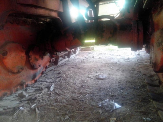 **745,000 บ.ต่อรอง**ขายรถเกี่ยวแบบอุ้ม "วรพจน์การช่าง" เครื่องJO8C เทอโบ ตัวเดิน200 ปั้มไดกิ้น22 อุ้ม2.5ตัน โซ่ใหม่ ช่วงล่างดี ปั้มดีแรง เครื่องแน่น แรง ไม่มีเยิ้ม ทำงานดี ลุยงานเก่ง บอดี้ดี สีสันโอเค แทร็กครบ พร้อมลงเกี่ยว ราคาต่อรองได้เด้อ พี่