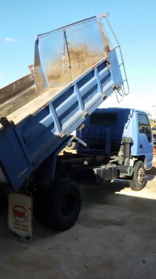 ขายดั้มISUZU NQR เครื่อง150แรง ปี47 ภายในสวย แอร์เย็น เครื่องดี คัชซีสวย ยางดี สภาพพร้อมใช้งาน เอกสารพร้อมโอน จัดไฟแนนซ์ได้ เงื่อนไขง่ายๆวันเดียวรับรถ สนใจโทร 090-8588220คุณนะ ID:narong498 หรือ www.truck.in.th/498 หรือfb:ณรงค์ ซื้อขายรถมือสอง (เว็บไซต์ส่ว