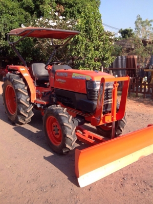 แทรกเตอร์คูโบต้า l4508 di สภาพดีพร้อมใช้งาน มีใบดันหน้าและผานหลัง