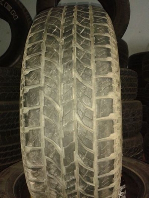 เส้นละ 500 มีสองเส้น โยโกฮามา 225/65/17