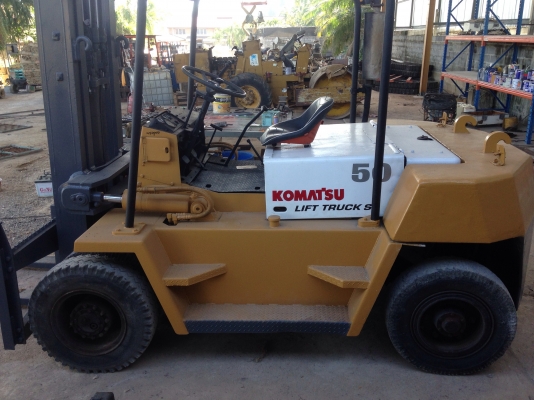 ขายforklift 5ตัน komatsu