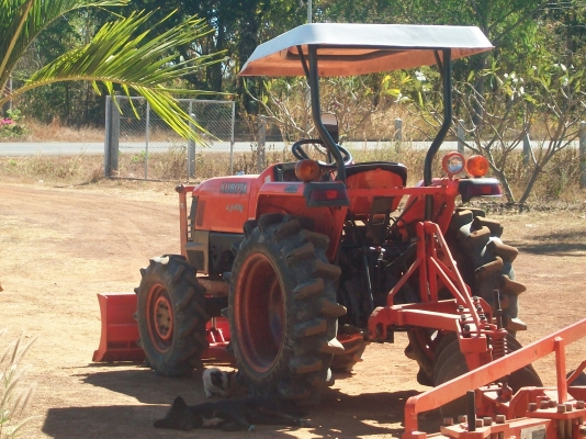 ขายรถไถ3408มีเล่มทะเบียนพร้อมโอน