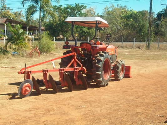 ขายรถไถ3408มีเล่มทะเบียนพร้อมโอน