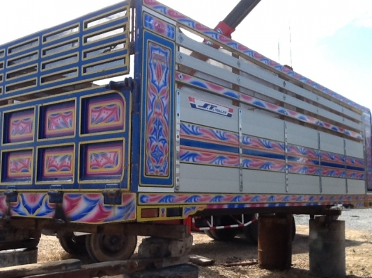 กระบะยกลงจากสิบล้อร๊อกกี้ สวยๆ พร้อมใช้งาน