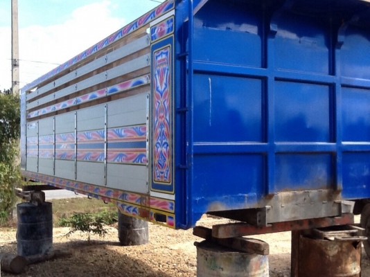 กระบะยกลงจากสิบล้อร๊อกกี้ สวยๆ พร้อมใช้งาน