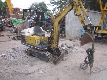 ขาย- รถขุด แบคโฮ มาพร้อมหัวกระแทกครับ KOMATSU PC 05 -5 พร้อมใช้งาน มือสองญี่ปุ่น สภาพสวยทีเดียว ขาย- รถขุด แบคโฮ มาพร้อมหัวกระแทกครับ KOMATSU PC 05 -5 พร้อมใช้งาน มือสองญี่ปุ่น สภาพสวยทีเดียว